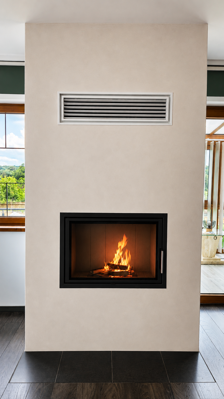 Foyer 3G.80.54.14 – Longueur des bûches 50cm – Puissance 10Kw – Ouverture latérale – HxLxP 599x472x237 – Poids 211Kg – Rendement 85% – Choix couleur pierres réfractaires noir ou béton